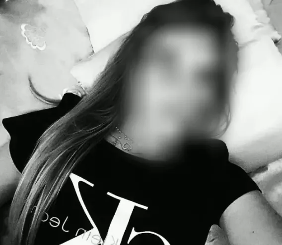 Alena, 25
