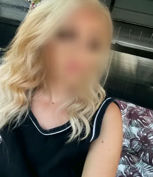 Anna, 30