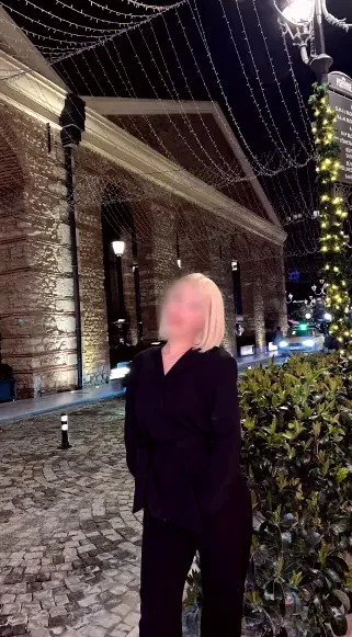 Anna, 21