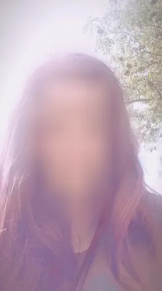 Ayse, 29