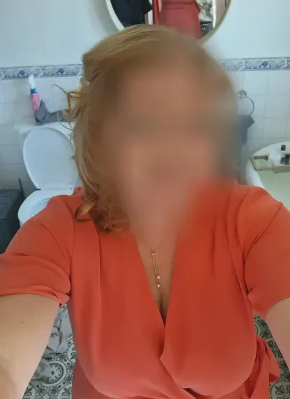Emilia, 38