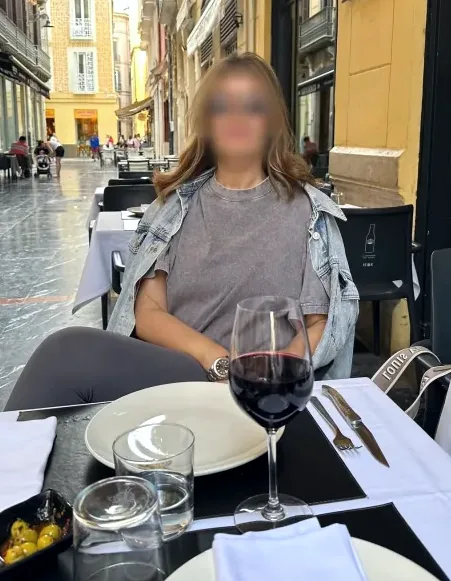 Emilia, 35