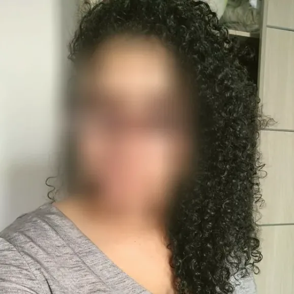 Julia, 34