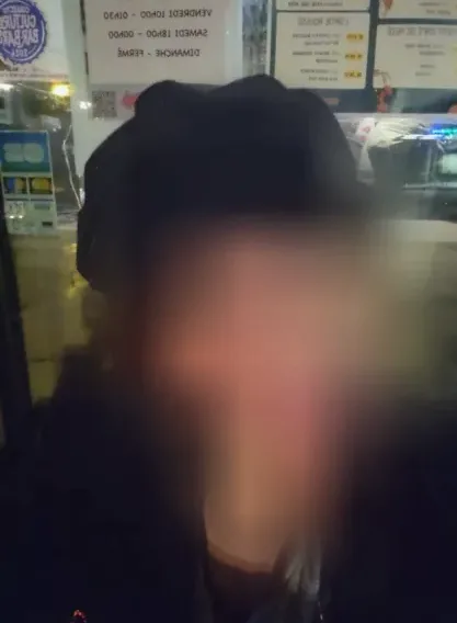 Özlem, 35