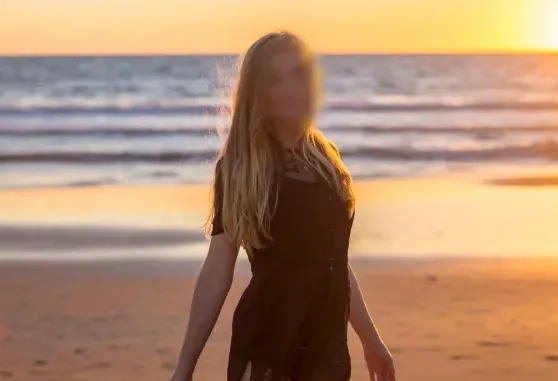 Pauline, 32