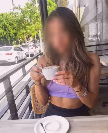 Ramona, 32