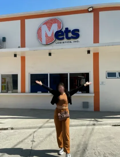 Rebecca, 25