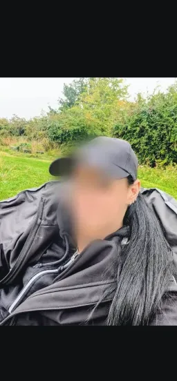 Saskia, 37