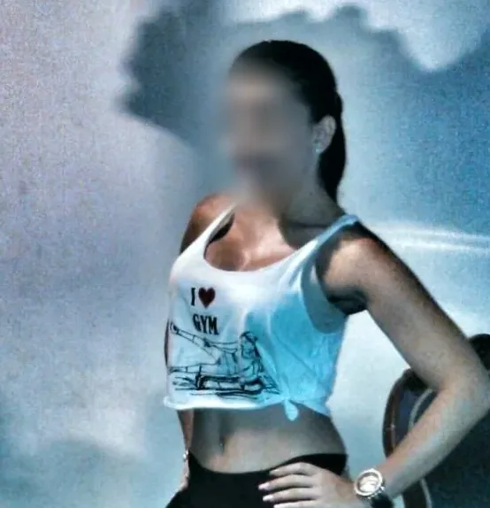 Yasmin, 40