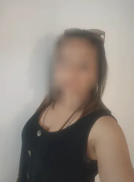 Yvonne, 38